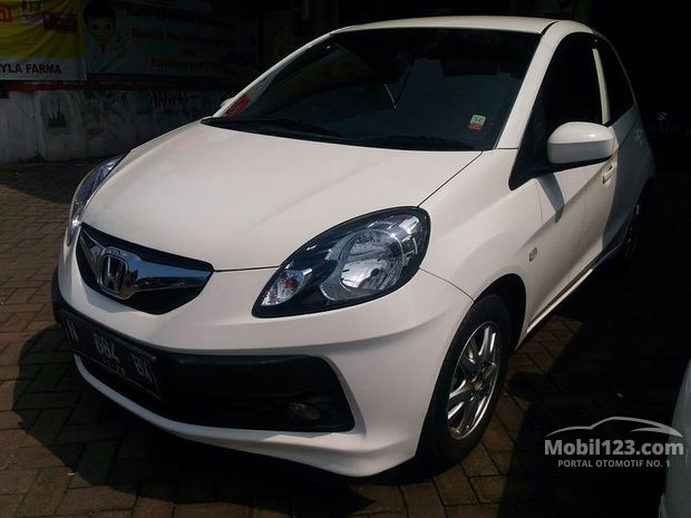 Honda Brio Mobil bekas dijual di Malang Jawa Timur 