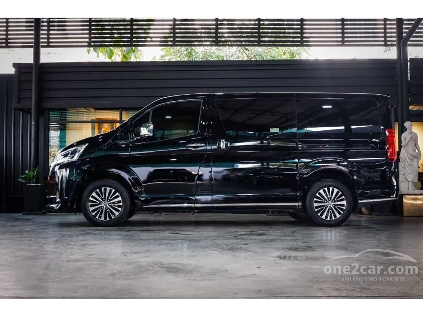 2020 Toyota Majesty Premium Van
