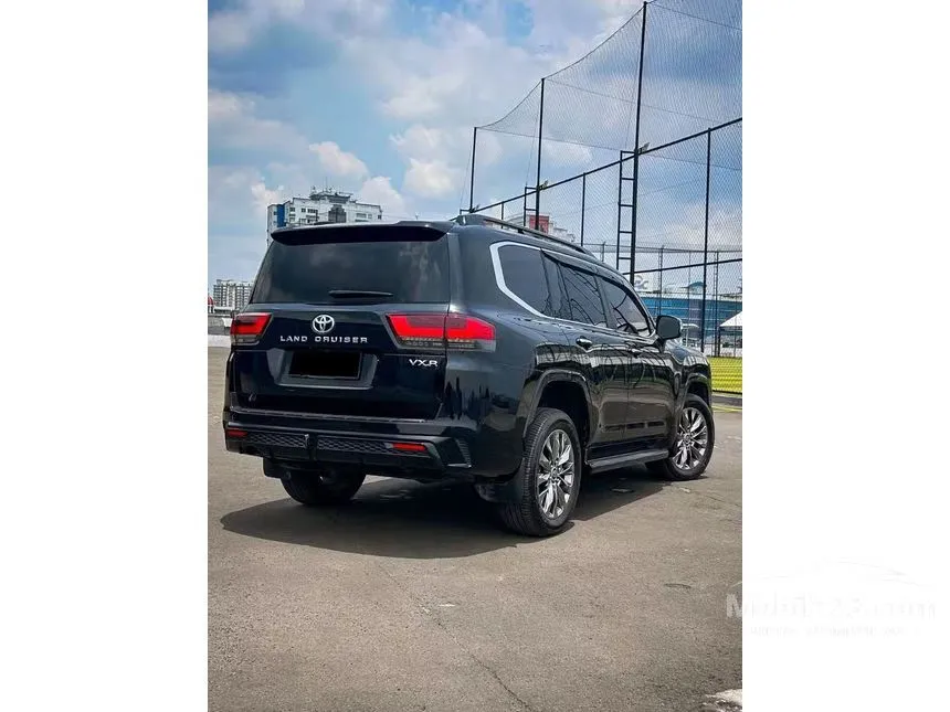 2023 Toyota Land Cruiser 300 VX-R SUV