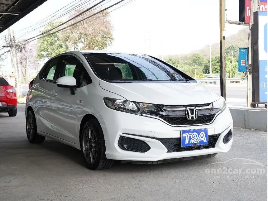 2017 Honda JAZZ V Hatchback