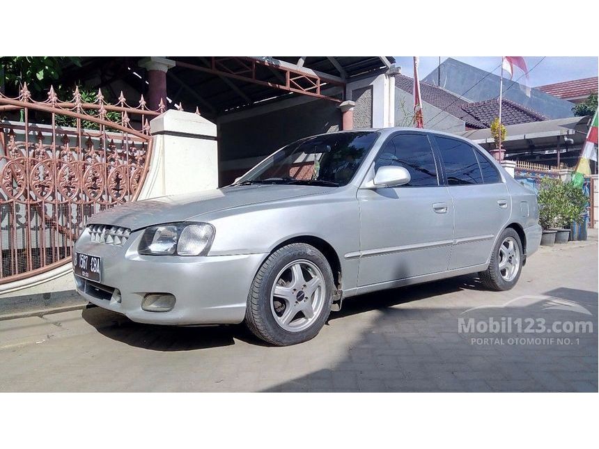 Jual Mobil  Hyundai  Accent Verna 2001  GLS 1 5 di Banten 