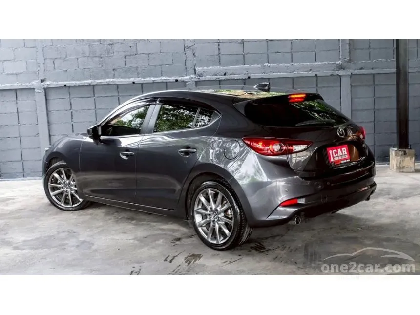 2017 Mazda 3 S Sports Hatchback