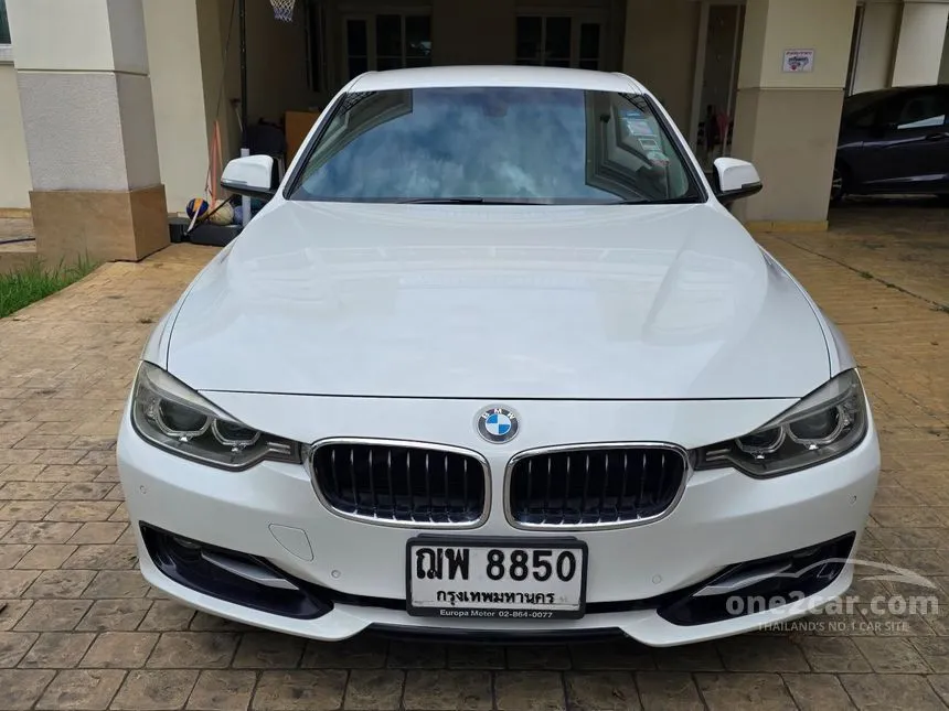 2013 BMW 320i Sport Sedan