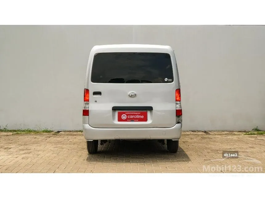 2019 Daihatsu Gran Max Mini Bus D Van