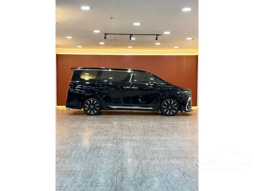 2022 Toyota Alphard G MPV