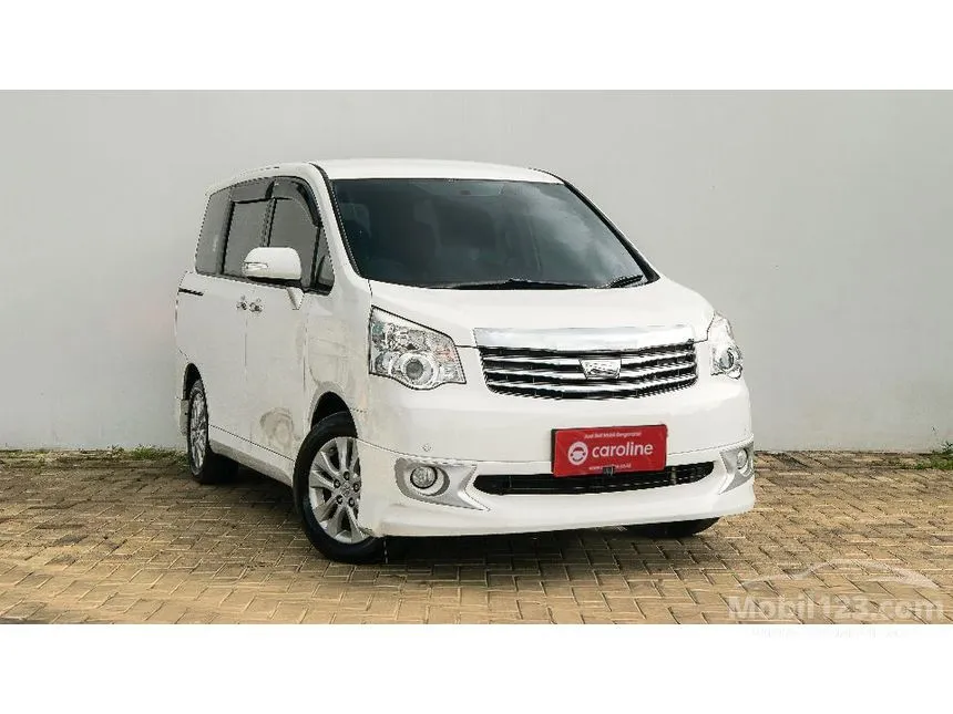 2017 Toyota NAV1 V Limited MPV
