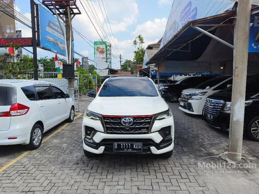 Jual Mobil Toyota Fortuner 2020 TRD 2.4 di Yogyakarta Automatic SUV Putih Rp 499.000.000