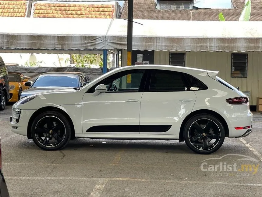 2015 Porsche Macan SUV