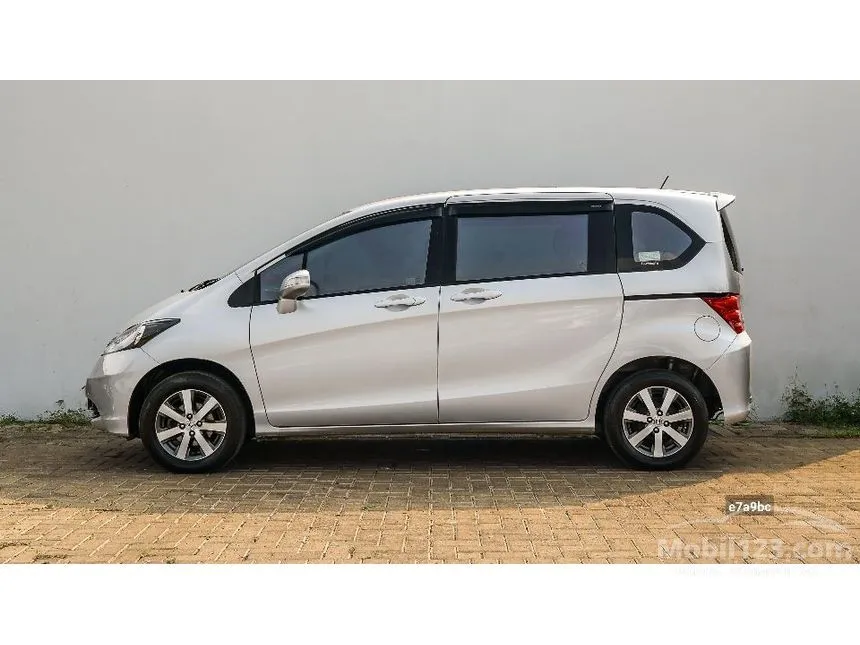 2011 Honda Freed MPV