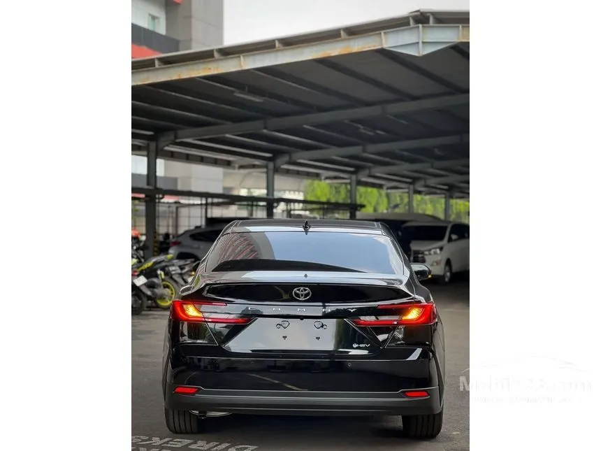 2026 Toyota Camry V Sedan