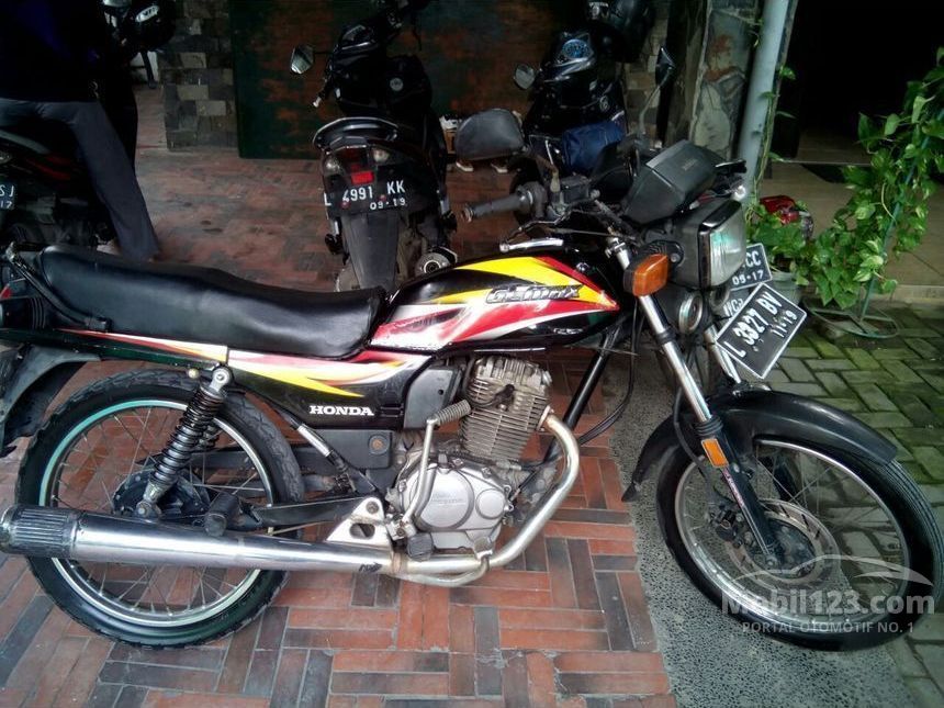 Jual Motor Honda GL 2004 0.1 di Jawa Timur Manual Hitam Rp 