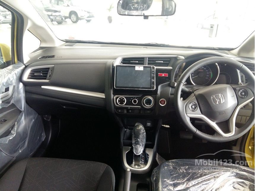 Gambar Di Dalam Mobil Honda Jazz - Galeri Mobil