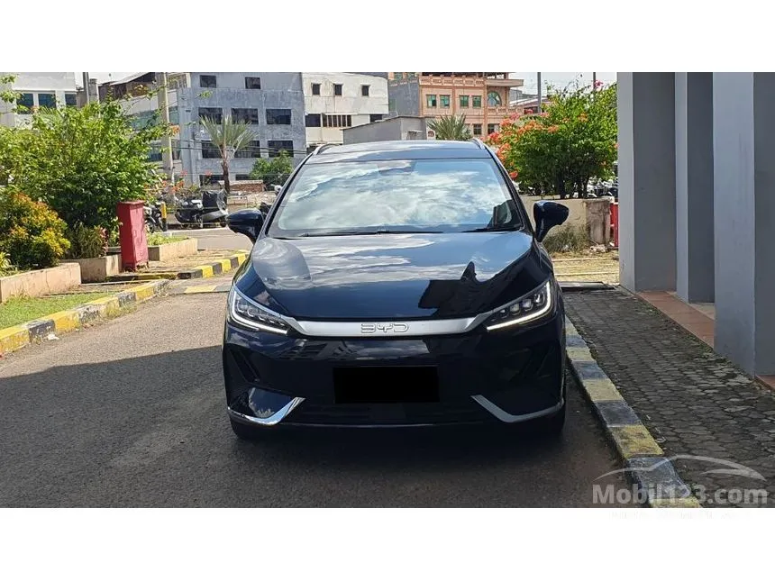 2024 BYD M6 Superior 7 Seater MPV