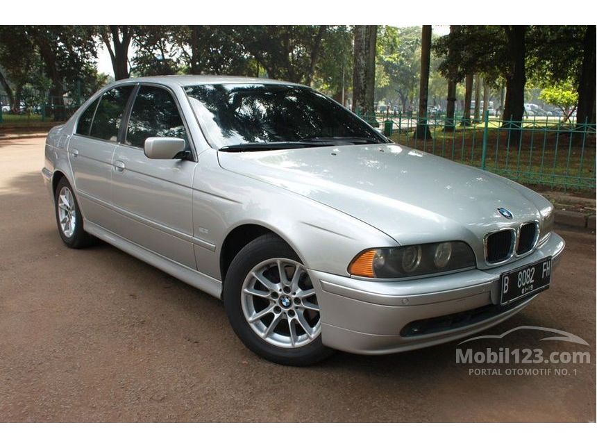  Jual  Mobil BMW  520i  2003 E39 2 2 di DKI Jakarta Automatic 