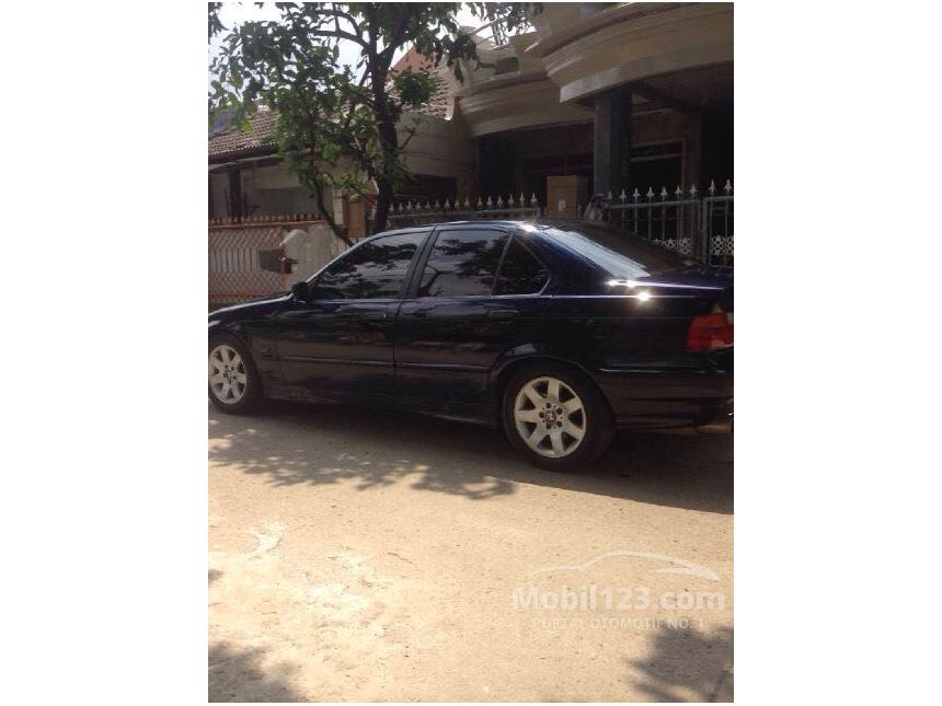 Jual Mobil  BMW  318i 1996  E36 1 8 Manual 1 8 di DKI Jakarta 