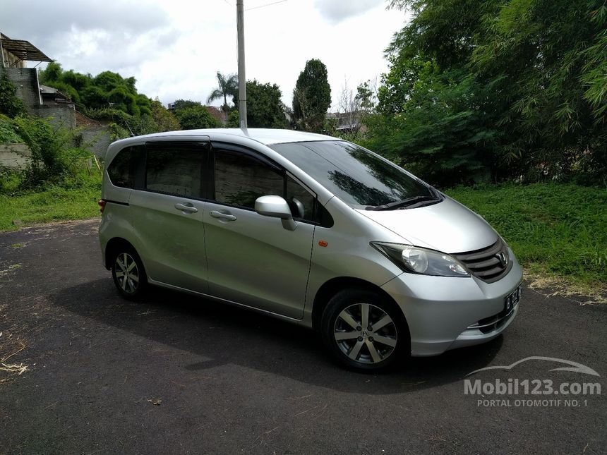 Honda freed 2010 характеристики