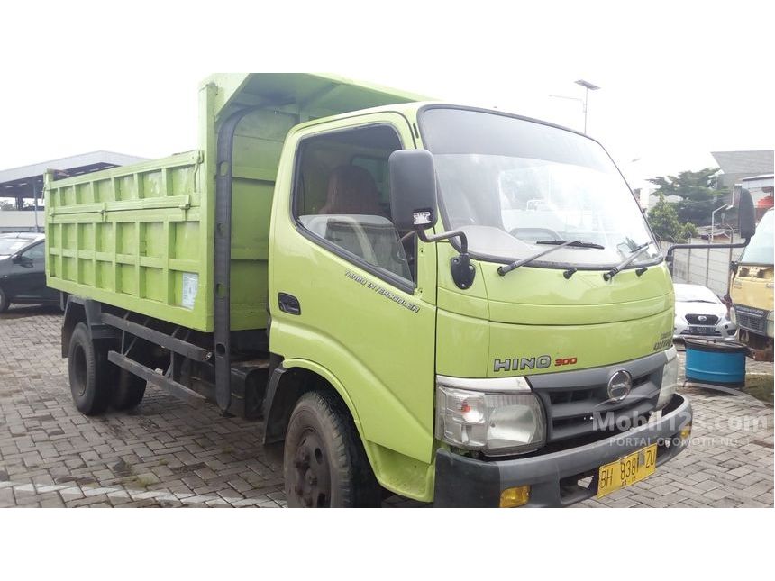 Jual Mobil Hino Dutro 2014 4.0 di Jawa Tengah Manual ...