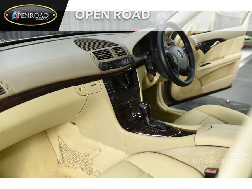 2004 Mercedes-Benz E220 Classic CDI Sedan