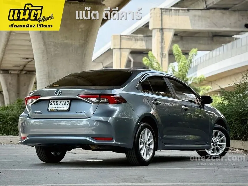 2020 Toyota Corolla Altis Hybrid Mid Sedan