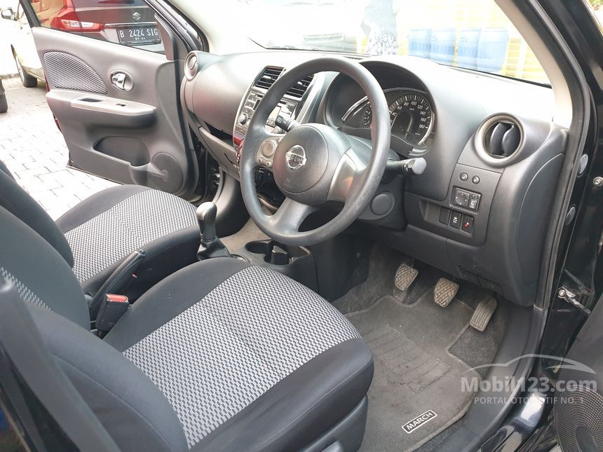 Jual Mobil  Nissan  March  2021 1 5L 1 5 di Yogyakarta  Manual 