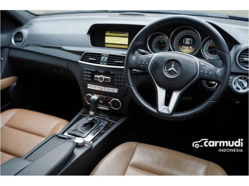 2012 Mercedes-Benz C200 CGI Sedan