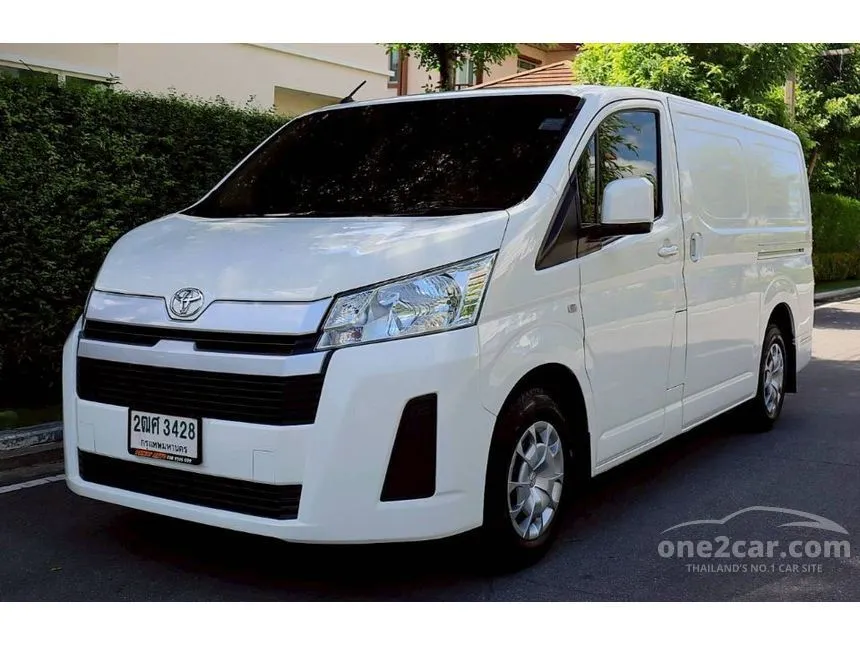 2019 Toyota HIACE GL Van