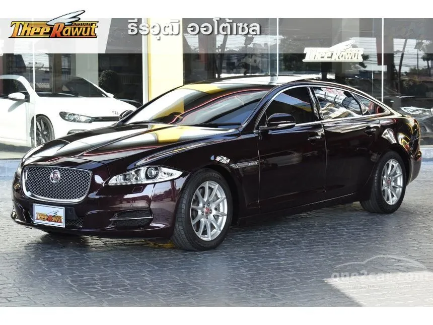 2014 Jaguar XJ Premium Luxury Sedan