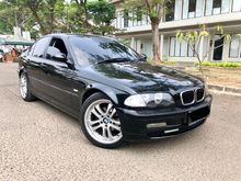 2001 BMW 318i 1.9 E46 Sedan Black on Black Murah