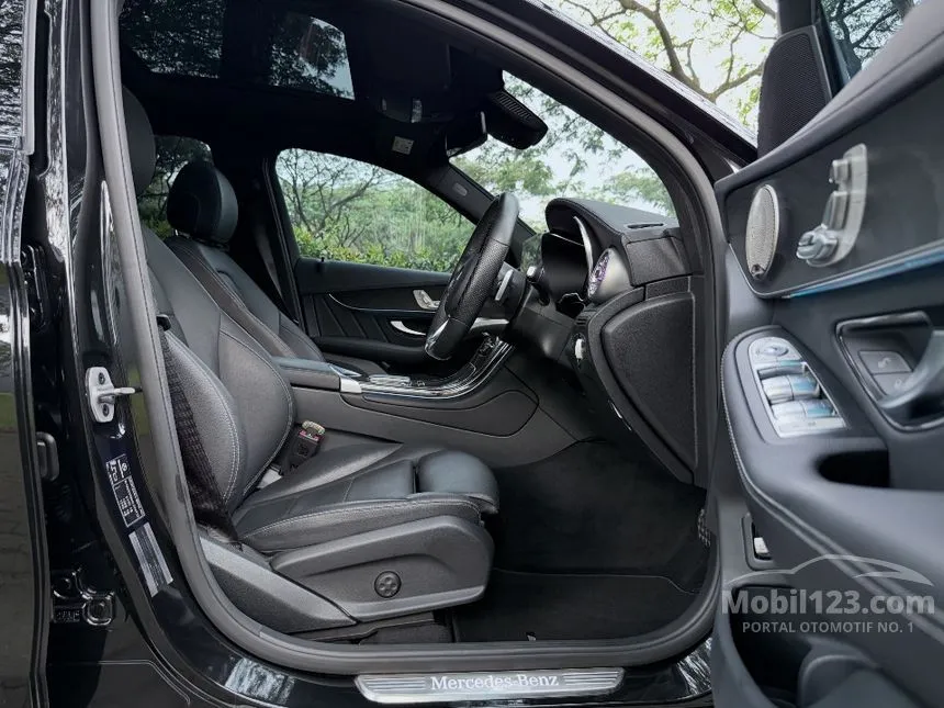 2022 Mercedes-Benz GLC200 Night Edition AMG Line SUV