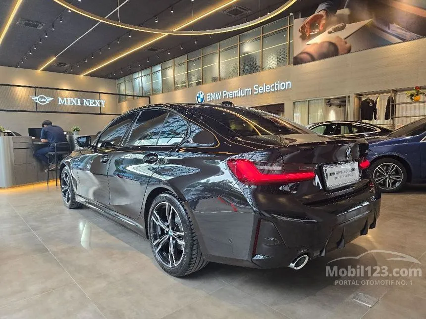 2023 BMW 320i M Sport Sedan