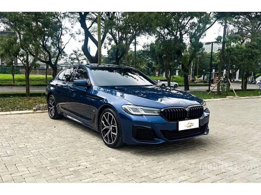2023 BMW 520i M Sport Sedan