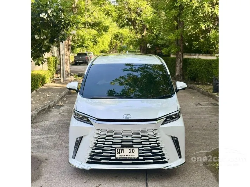 2024 Lexus LM350h Executive (7-Seater) Van
