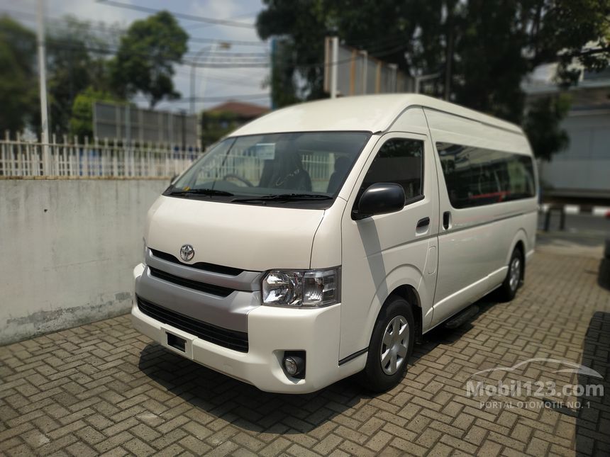 Commuter Deluxe Hiace Commuter 2019 Model Gl Grandia Tourer New