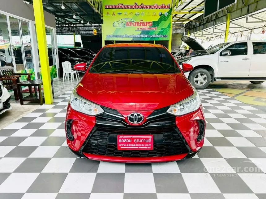 2021 Toyota YARIS Entry Hatchback
