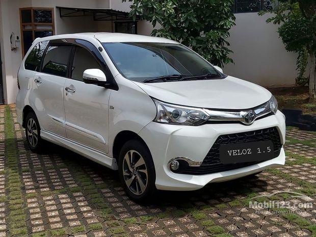 Toyota Avanza Veloz Mobil bekas  dijual di Jawa  tengah  