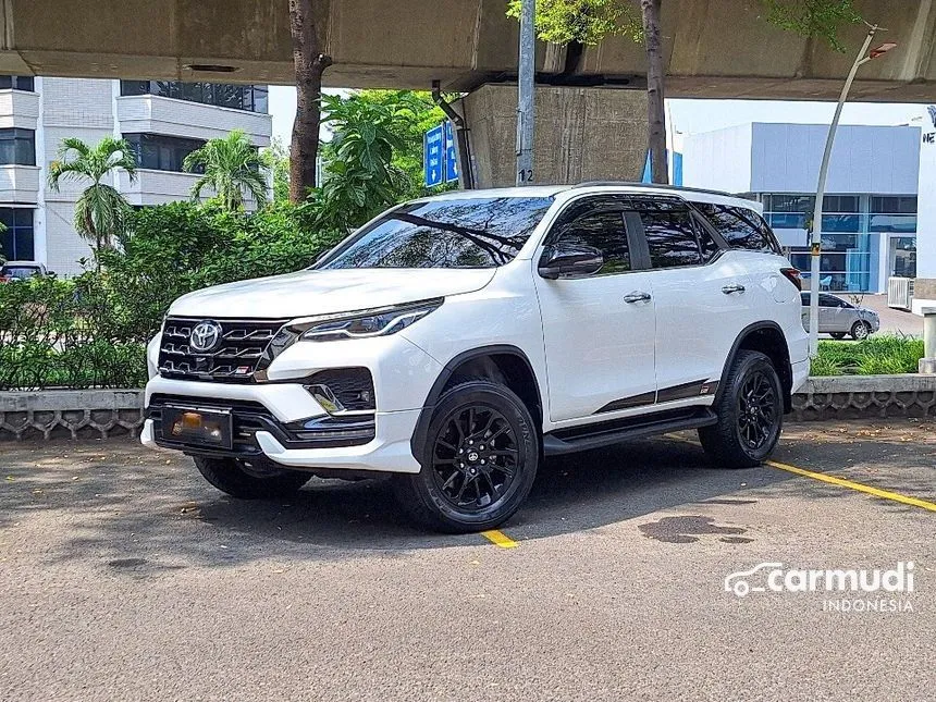 Jual Mobil Toyota Fortuner 2022 VRZ 2.8 di DKI Jakarta Automatic SUV Putih Rp 560.000.000