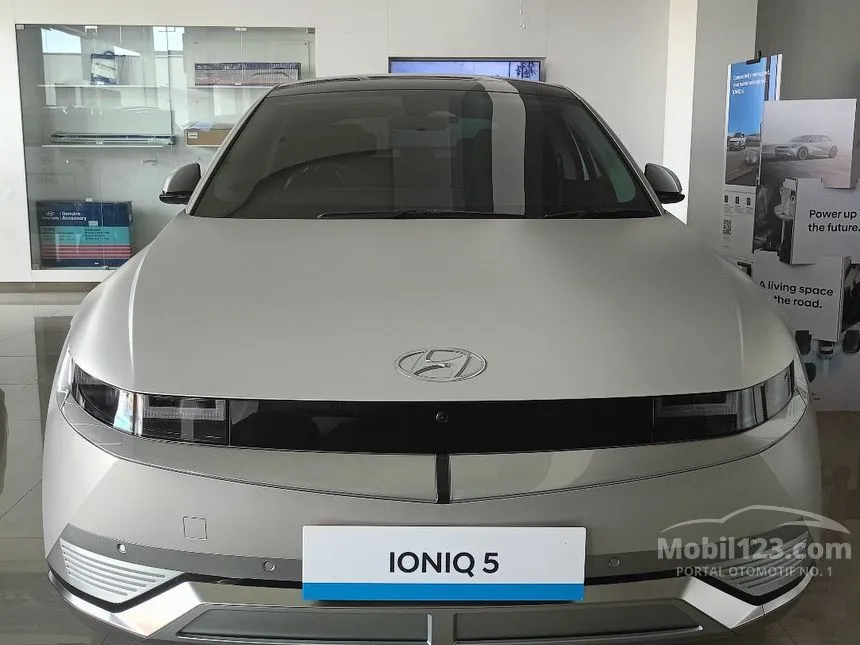 Jual Mobil Hyundai IONIQ 5 2023 Long Range Signature di DKI Jakarta Automatic Wagon Silver Rp 659.000.000