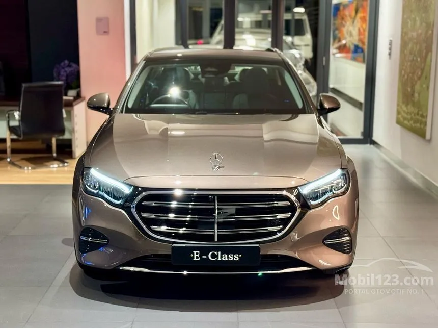 2025 Mercedes-Benz E200 Exclusive Line Sedan