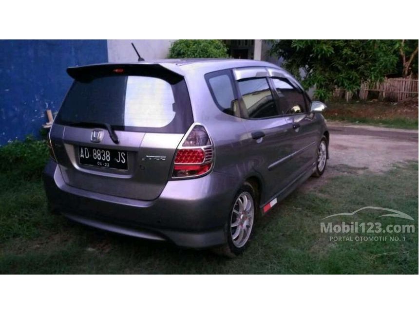  Jual  Mobil  Honda Jazz  2005  VTEC 1 5 di Jawa Timur 