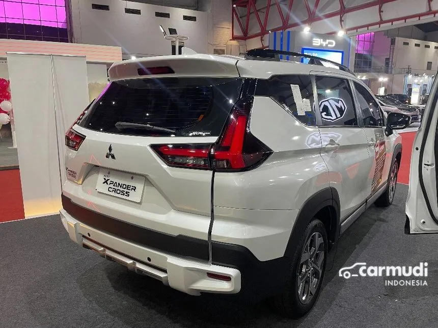 2024 Mitsubishi Xpander CROSS Premium Package Wagon