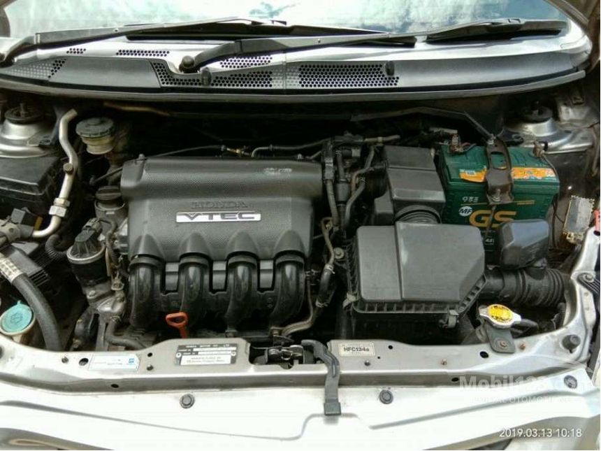 2005 Honda Jazz VTEC Hatchback