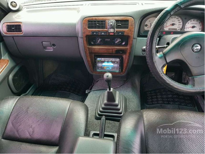 Jual Mobil  Nissan  Terrano  2005 Kingsroad K3 2 4 di Bali 