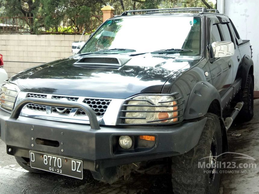 Jual Mobil Nissan Frontier 2005 3.0 Manual 3.0 di Jawa 