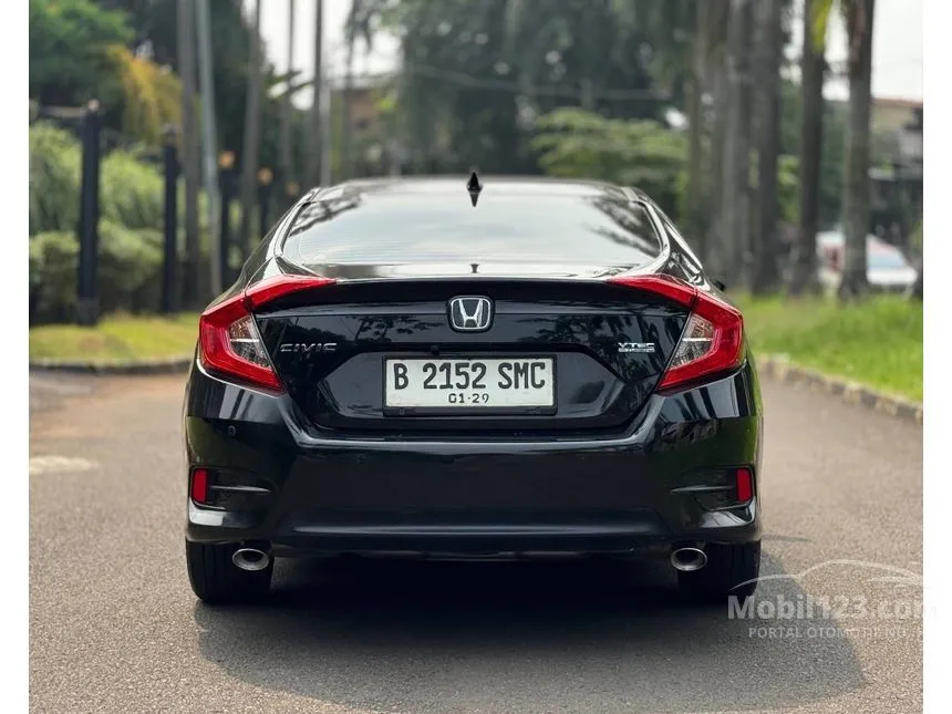 2016 Honda Civic ES Sedan