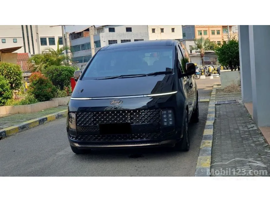 2022 Hyundai Staria Signature 9 MPV