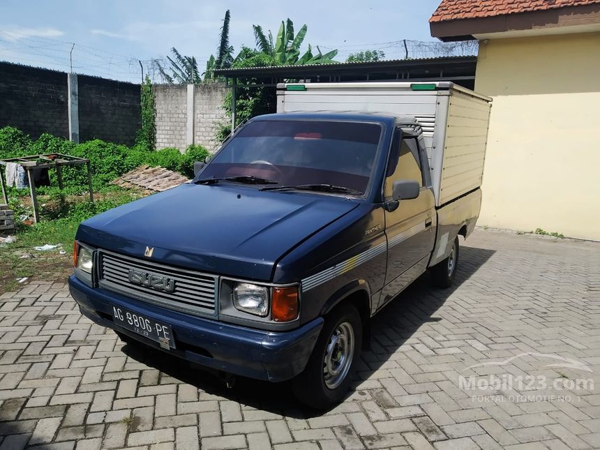 Jual Mobil  Isuzu  Panther  1993 2 3 Manual 2 3 di Jawa Timur 