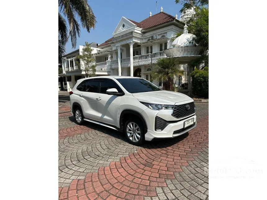 2023 Toyota Kijang Innova Zenix V (Premium Color) MPV