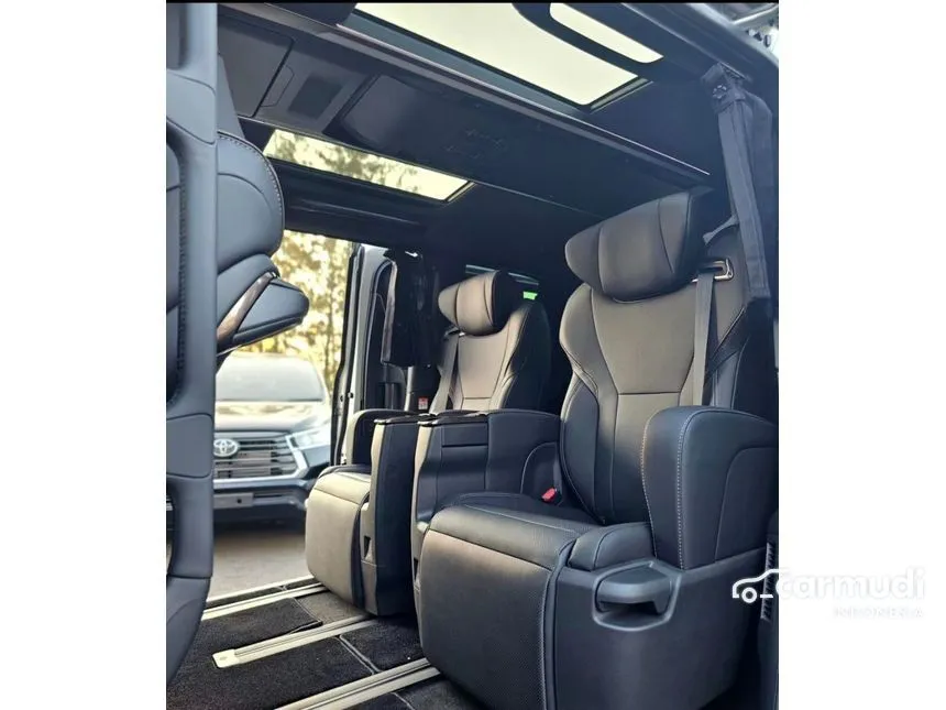 2024 Toyota Alphard HEV MPV