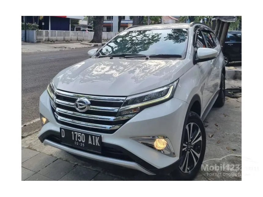 Jual Mobil Daihatsu Terios 2019 R 1.5 di Jawa Barat Manual SUV Putih Rp 209.000.000