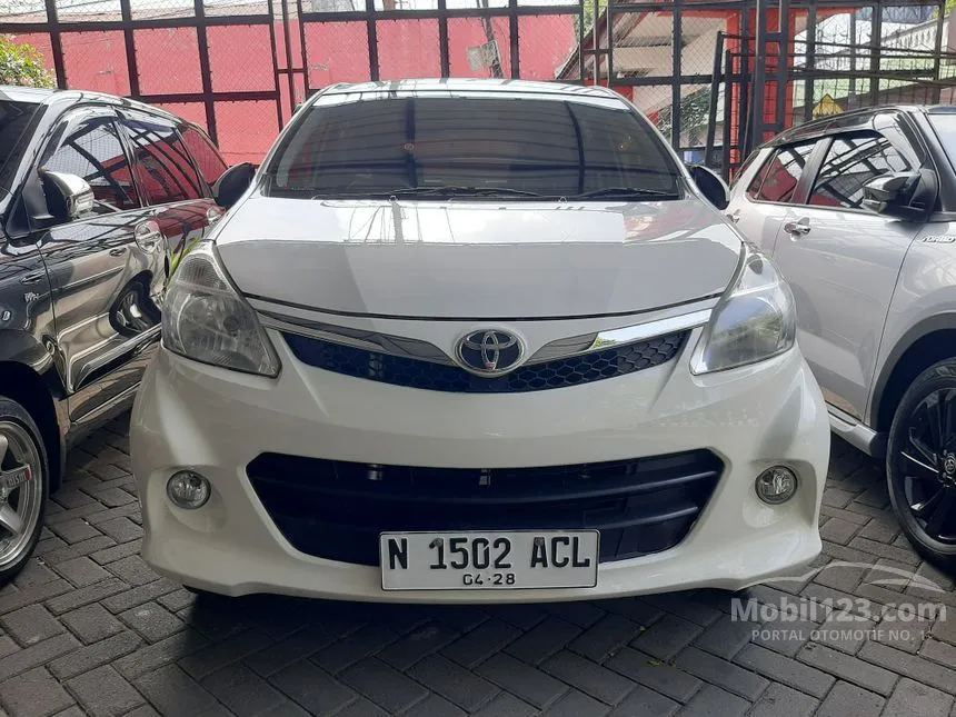 Jual Mobil Toyota Avanza 2013 Veloz 1.5 di Jawa Timur Automatic MPV Putih Rp 140.000.000